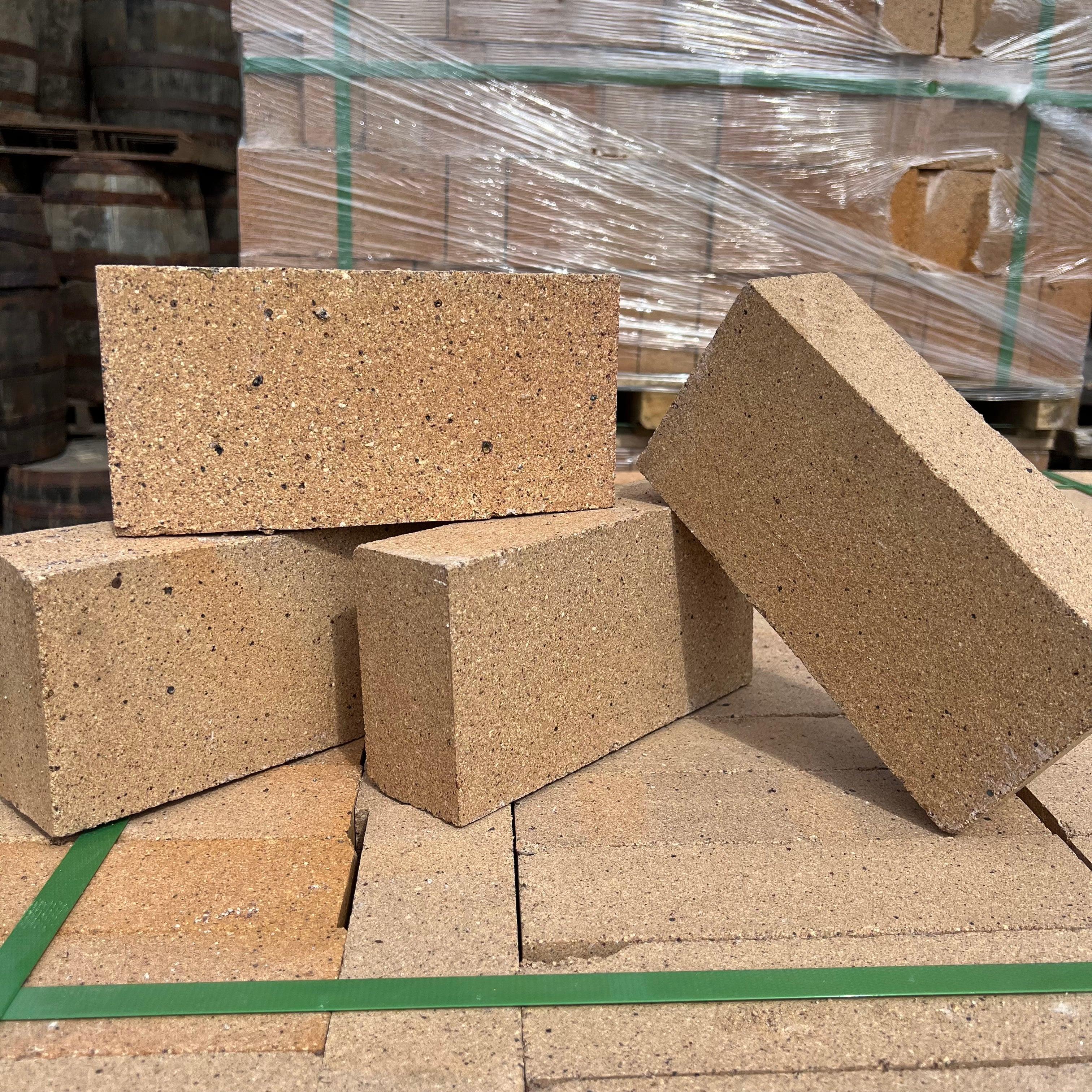 Refractory Reclaimed Fire Bricks for fireplaces and ovens